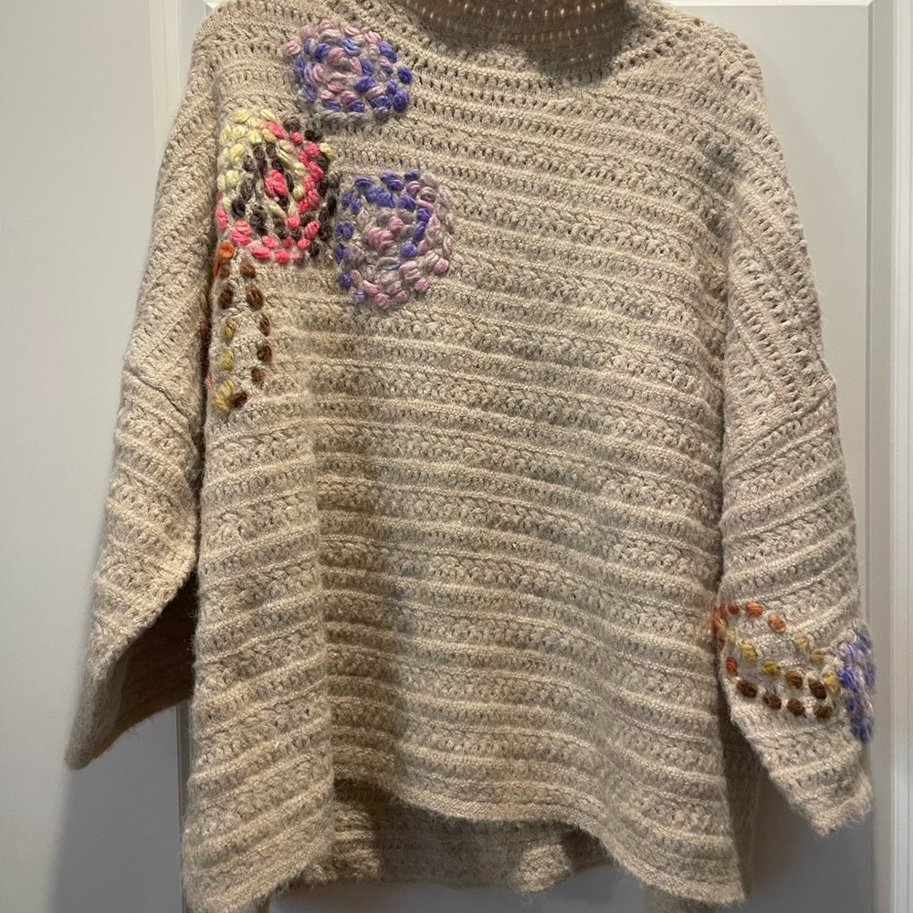 John Mark Cowl neck embroidered sweater size M